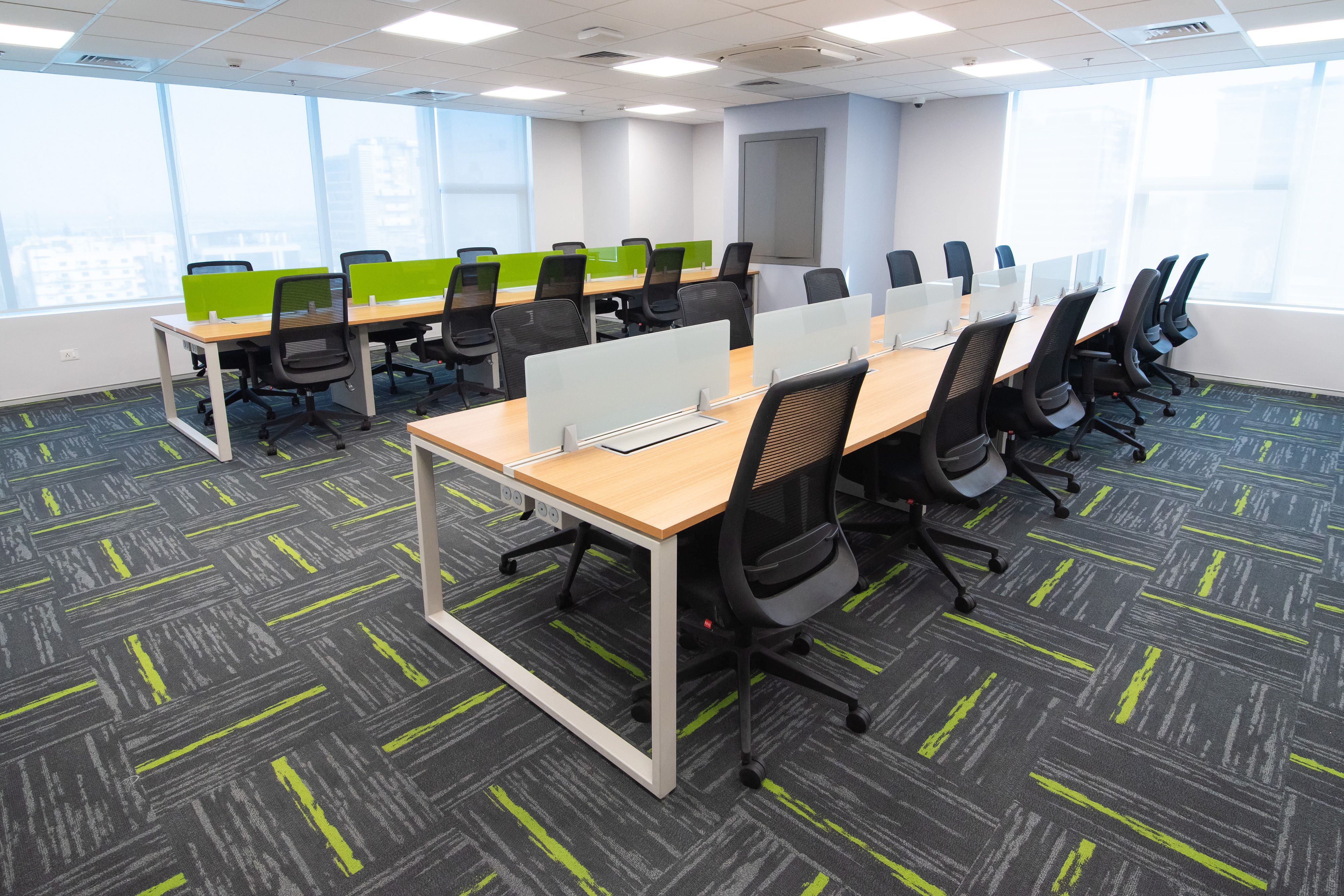 Hot desking in flexible coworking space